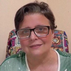 Isabela Quadros
